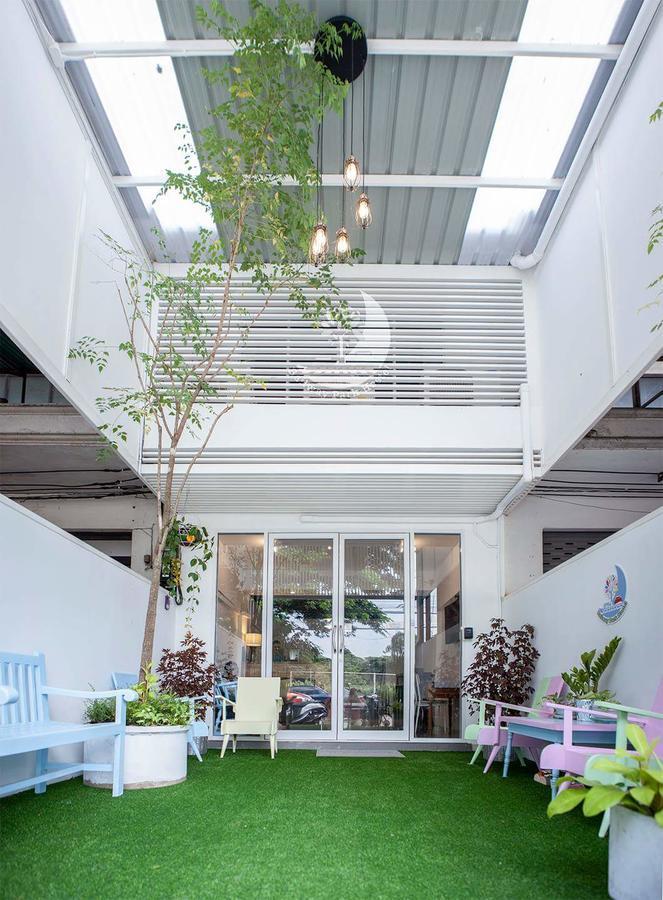 Railway Park Hostel Chiang Mai Buitenkant foto