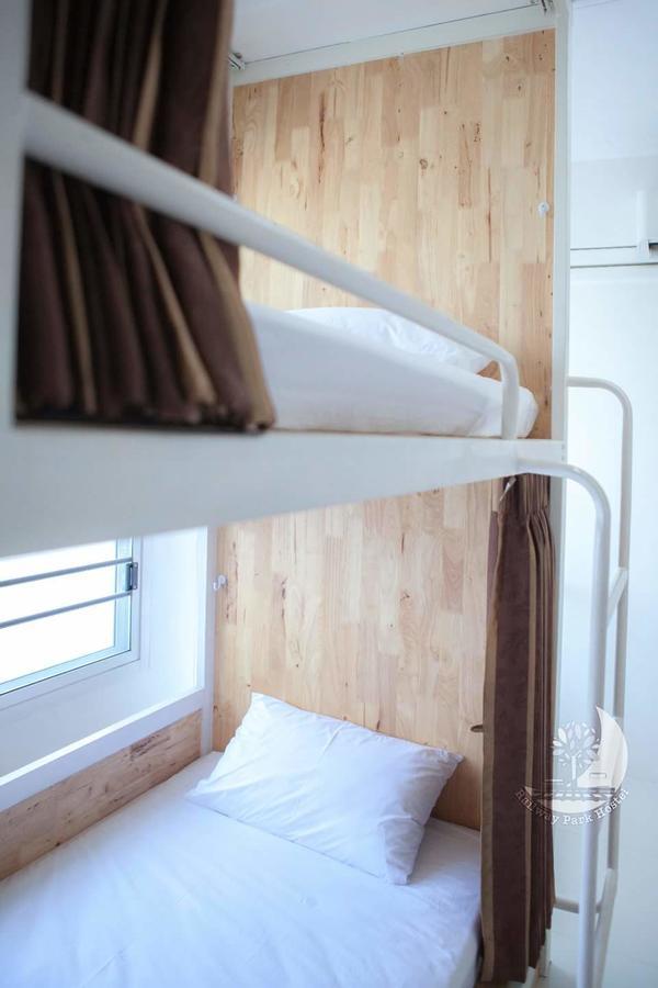 Railway Park Hostel Chiang Mai Buitenkant foto