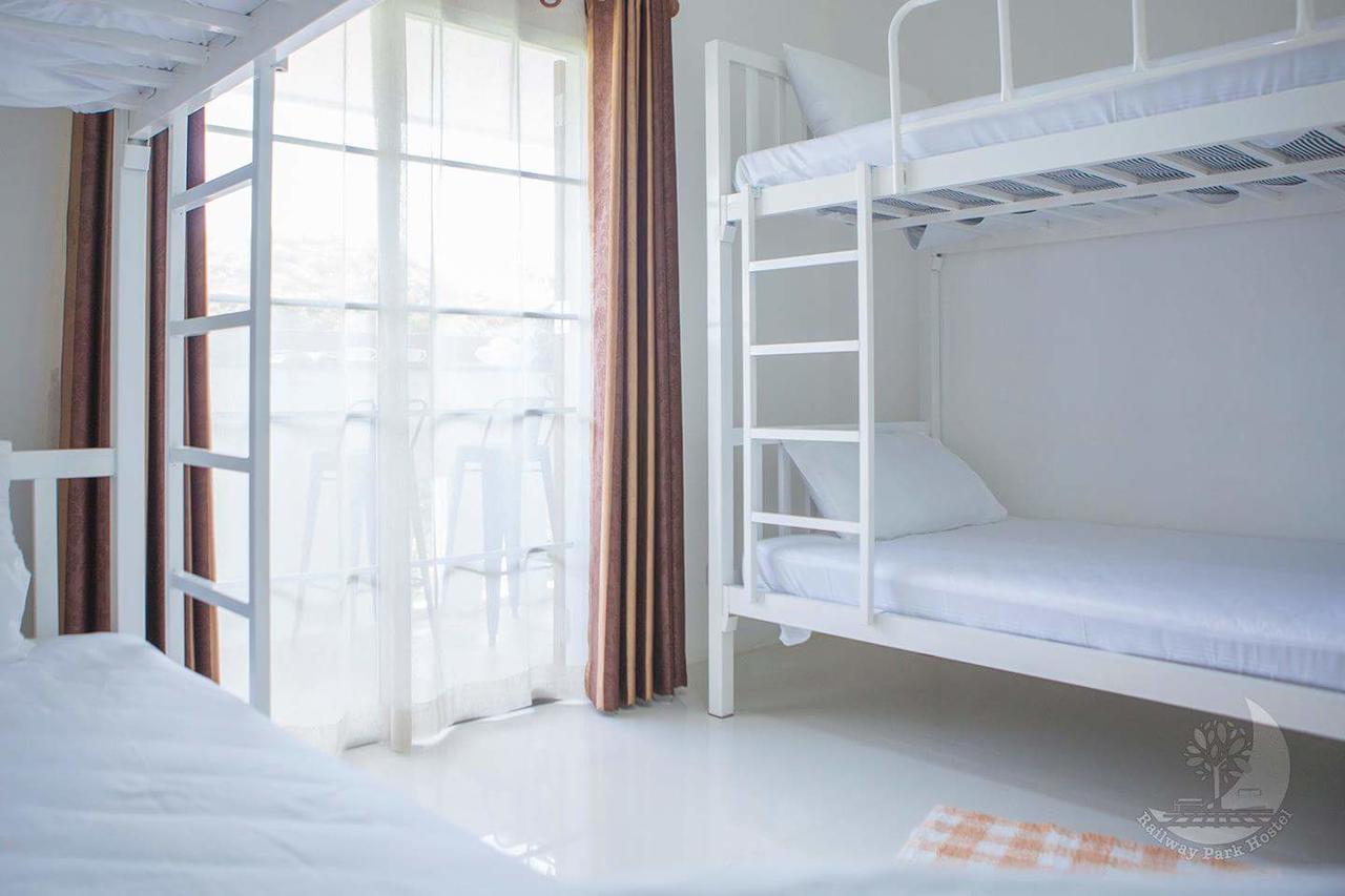 Railway Park Hostel Chiang Mai Buitenkant foto