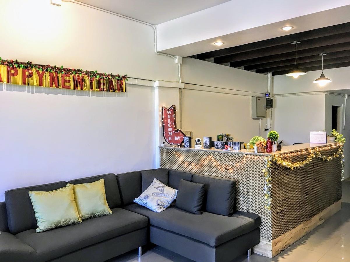 Railway Park Hostel Chiang Mai Buitenkant foto